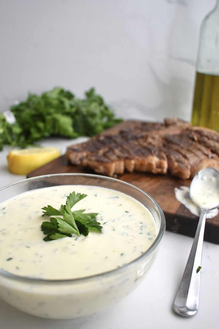 Česen in Sol: Ojačitev Okusa Česna v Omaki